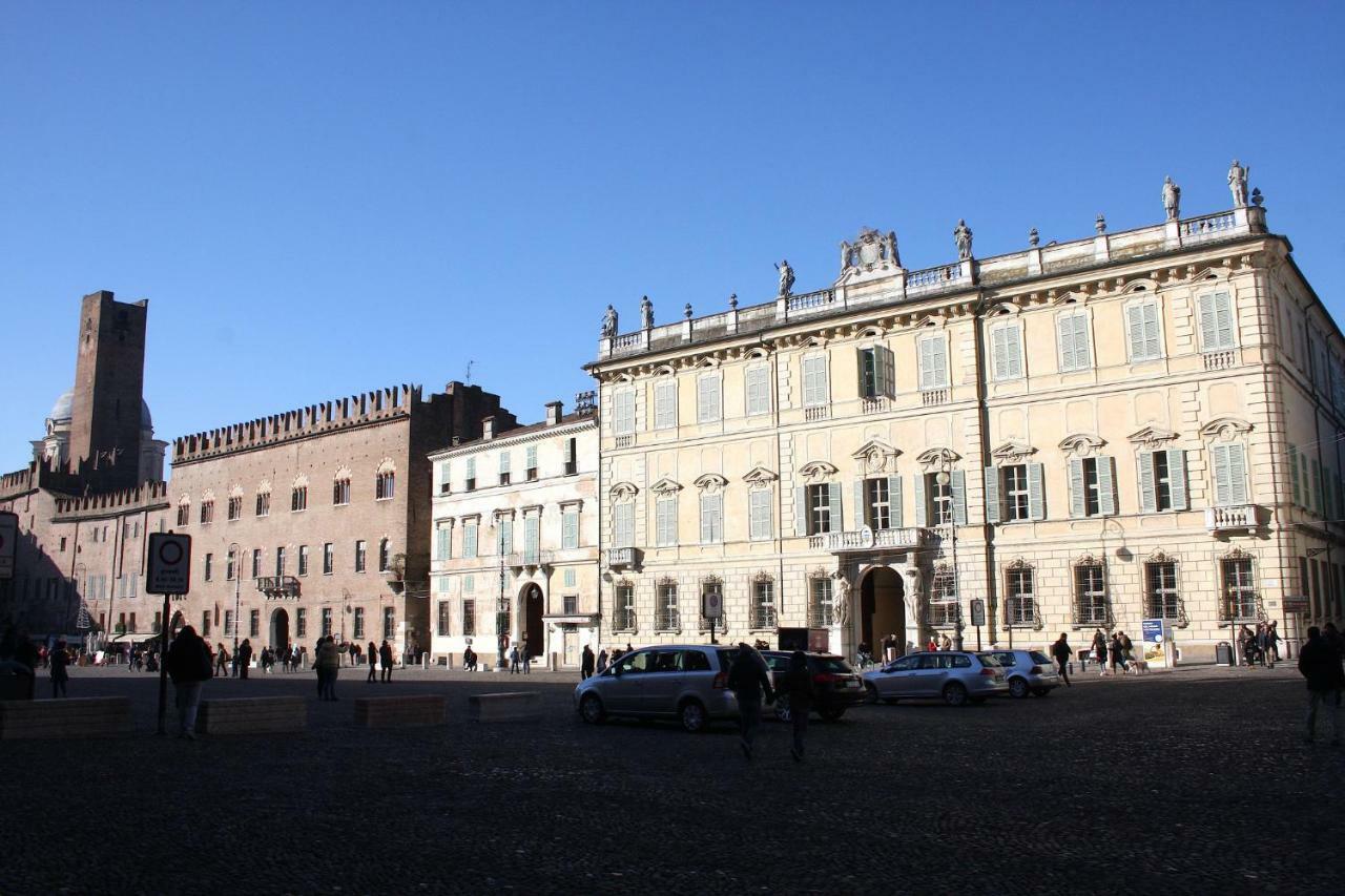 B&B Casa Dei Poeti Mântua Exterior foto