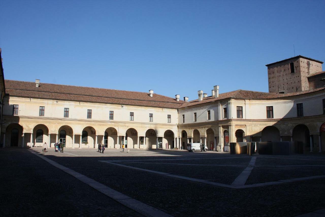 B&B Casa Dei Poeti Mântua Exterior foto